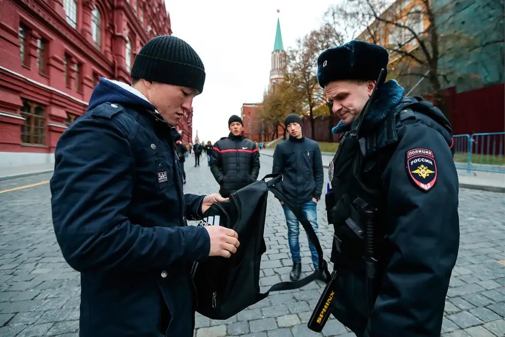 Протокол на месте: доставлять правонарушителей в отделение нужно только в крайних случаях