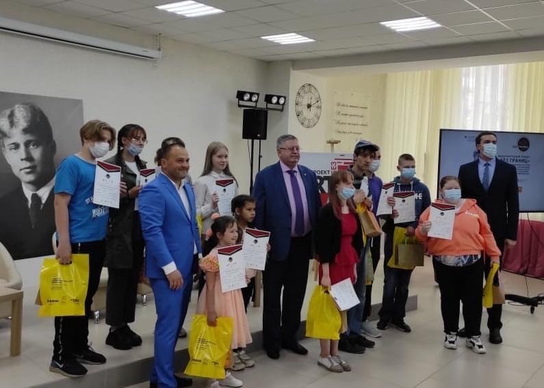 В рамках Форума современного искусства “Без границ” в Рязани открылась выставка “1+1”