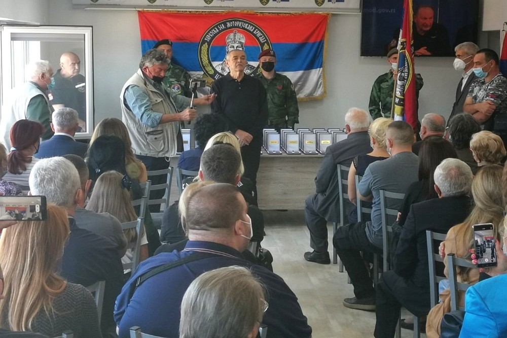 Generali Delić i Konjikovac uručili Spomenice rodbini poginulih heroja sa Košara i Paštrika!