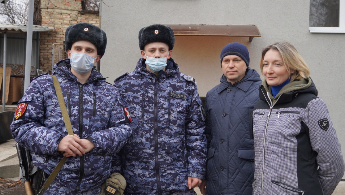 Сотрудники вневедомственной охраны Росгвардии первыми пришли на помощь на пожаре, случившемся в дачном кооперативе