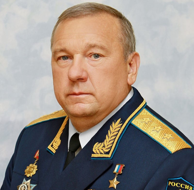 Депутат Госдумы, глава Российской Ассоциации Героев, Герой России Владимир Шаманов направил поздравления с наступающим Днём Героев Отчества