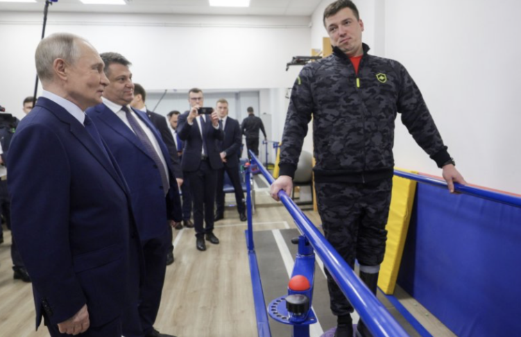 Владимир Путин поручил Анне Цивилевой содействовать участию ветеранов СВО в соревнованиях