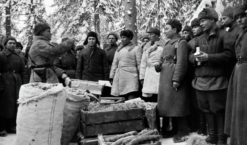 Память героев битвы за Москву почтили в Казахстане