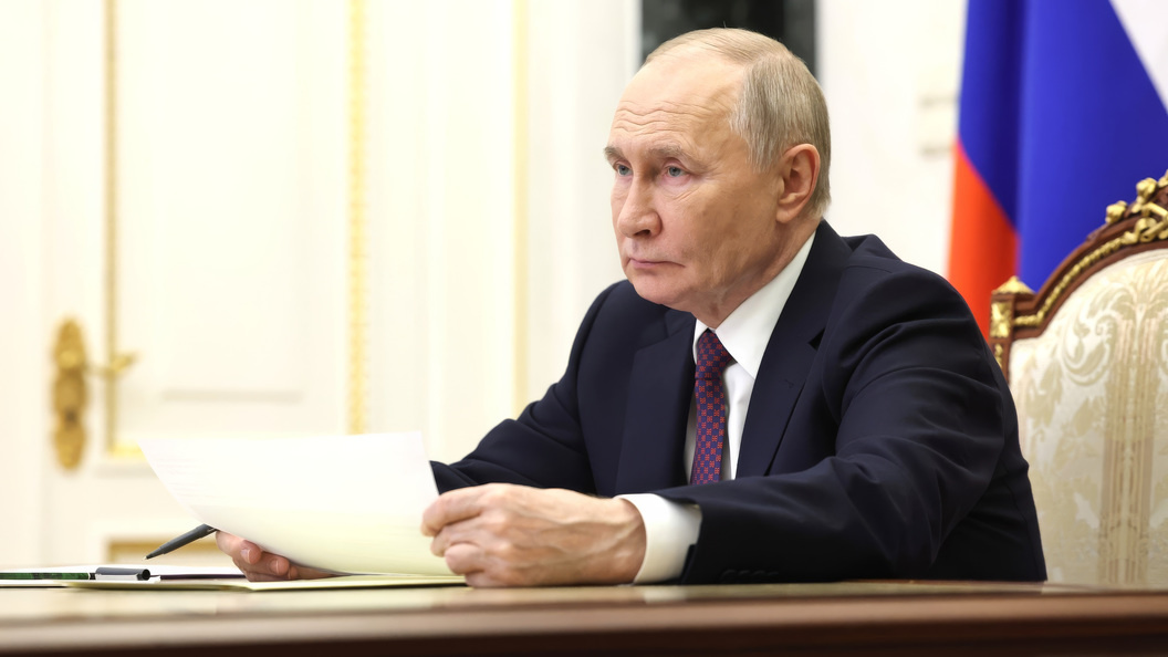 Путин поручил создать молодежные туристские маршруты по местам боевой славы