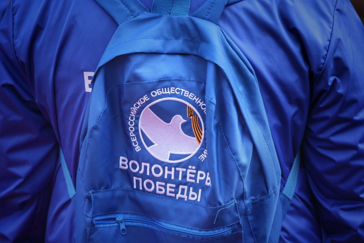 Волонтёры поздравили ветерана Великой Отечественной войны с 98-летием в Алтайском крае